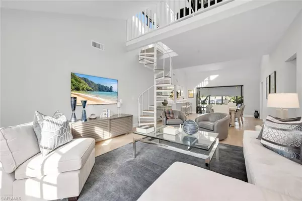 314 7th AVE S #8, Naples, FL 34102