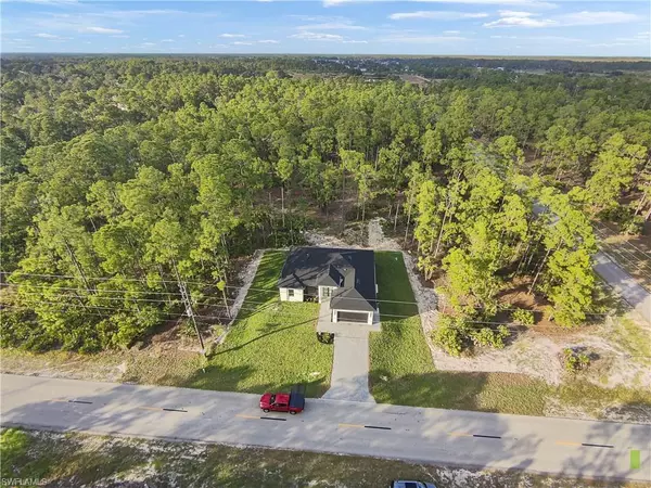 Lehigh Acres, FL 33972,902 W 17th ST