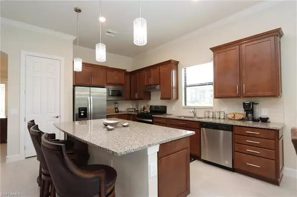 Naples, FL 34120,9842 Everglades DR