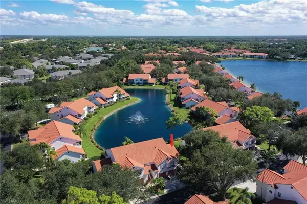 636 Windsor SQ #102, Naples, FL 34104