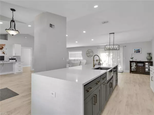 Fort Myers, FL 33967,8384 Matanzas RD