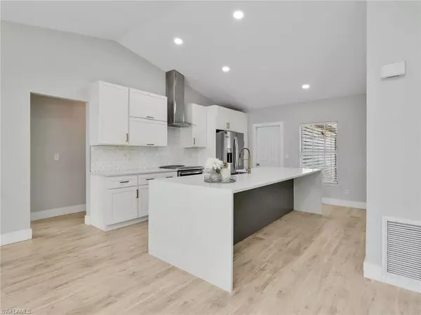 Fort Myers, FL 33967,8384 Matanzas RD