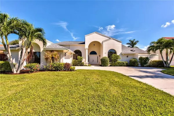 2106 Imperial Golf Course BLVD, Naples, FL 34110