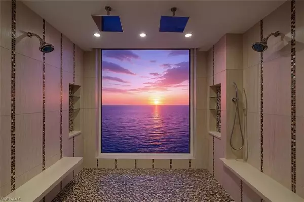 Naples, FL 34103,10 Seagate DR #10N