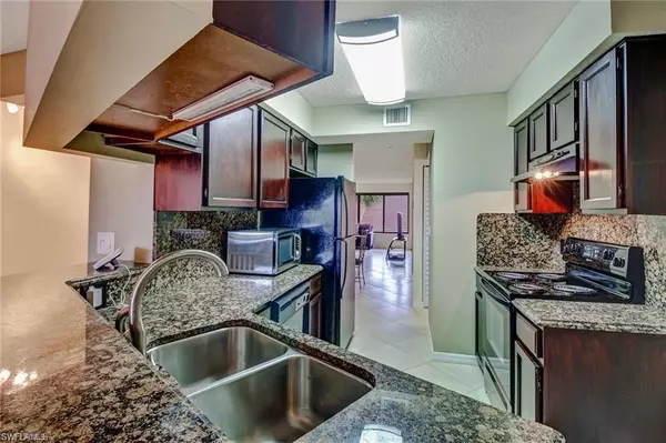 Naples, FL 34110,124 Cypress WAY E #E5