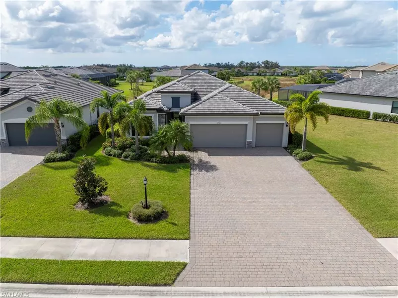 17661 Kinzie LN, Estero, FL 33928