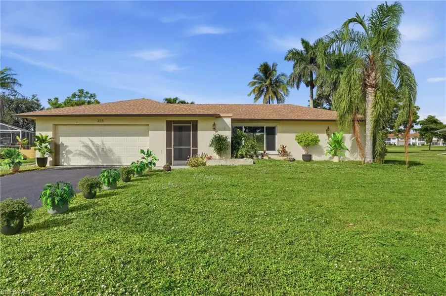 223 Pine Valley CIR, Naples, FL 34113