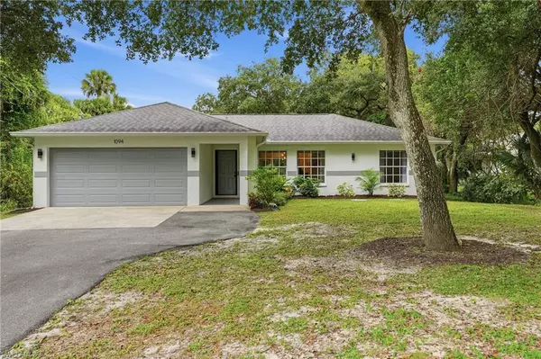 1094 13th ST SW, Naples, FL 34117