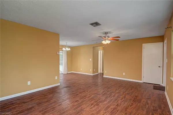 Lehigh Acres, FL 33936,326 Canyon DR N