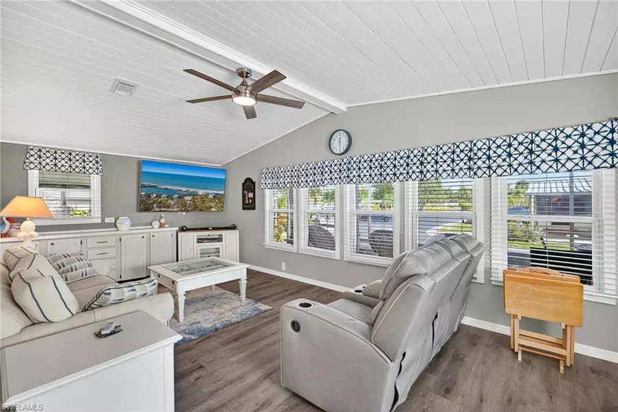 170 Oceans BLVD #170, Naples, FL 34104