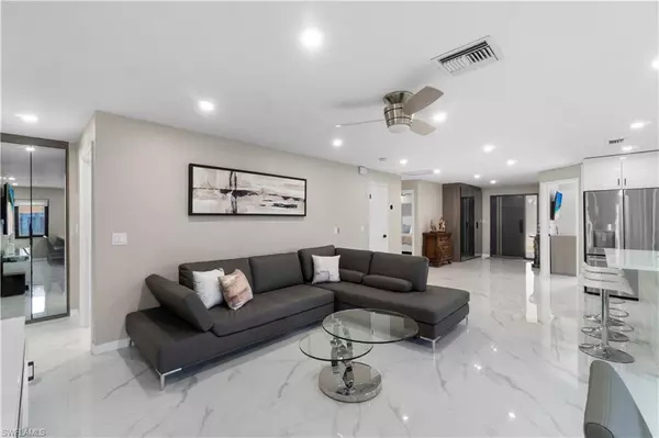 Naples, FL 34108,659 108th AVE N