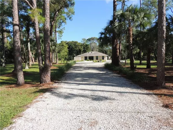 Naples, FL 34117,3511 17th AVE SW