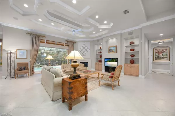 Naples, FL 34102,258 9th AVE S