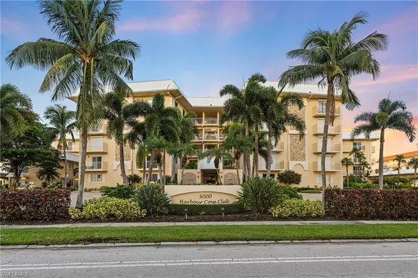 3000 Gulf Shore BLVD N #211, Naples, FL 34103