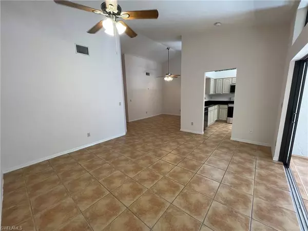 Naples, FL 34109,3320 Erick Lake DR #2104