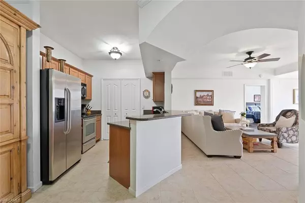 Naples, FL 34105,12990 Positano CIR #303