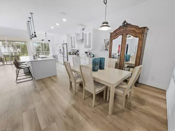 Naples, FL 34109,6876 Redbay Park RD #202