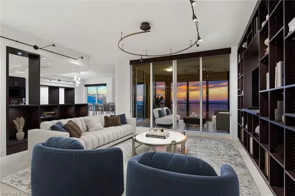 Naples, FL 34108,8787 Bay Colony DR #2004/2005