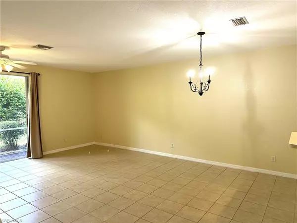 Fort Myers, FL 33967,9638 Roundstone CIR