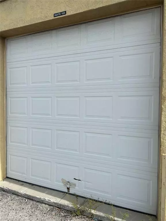 Marco Island, FL 34145,960 Chalmer DR #105