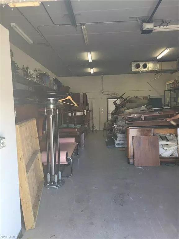 Marco Island, FL 34145,960 Chalmer DR #105