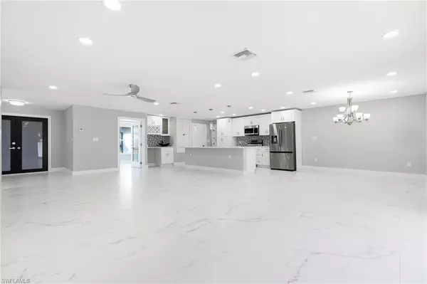 Fort Myers, FL 33919,959 N Town And River DR