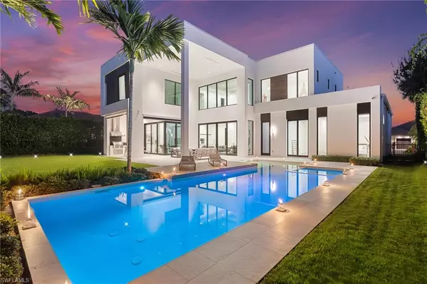 641 Starboard DR, Naples, FL 34103