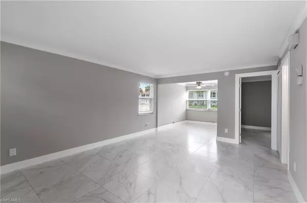 Naples, FL 34102,611 12th AVE S #611