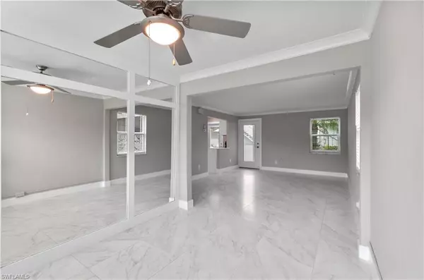 Naples, FL 34102,611 12th AVE S #611