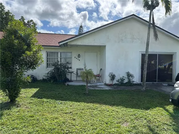 5470 29th PL SW, Naples, FL 34116