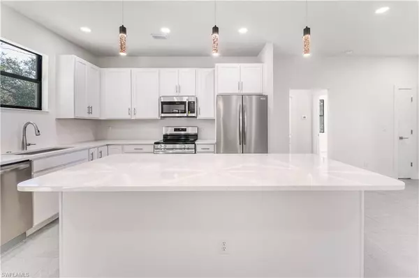 Naples, FL 34117,4303 18th AVE SE