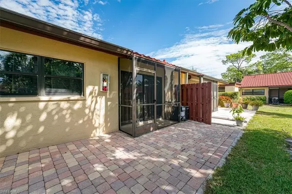 Naples, FL 34112,2009 Pine Isle LN #2009