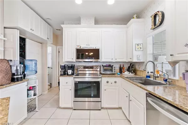 Naples, FL 34110,601 Sunrise BLVD