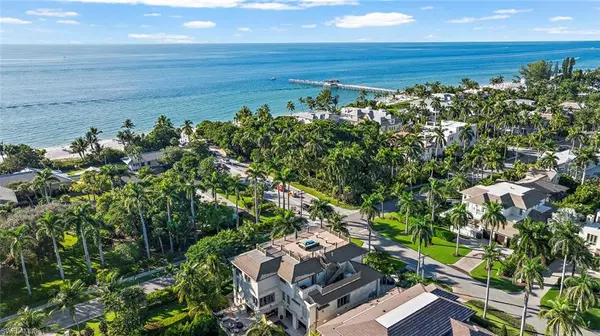 Naples, FL 34102,1441 Gulf Shore BLVD S