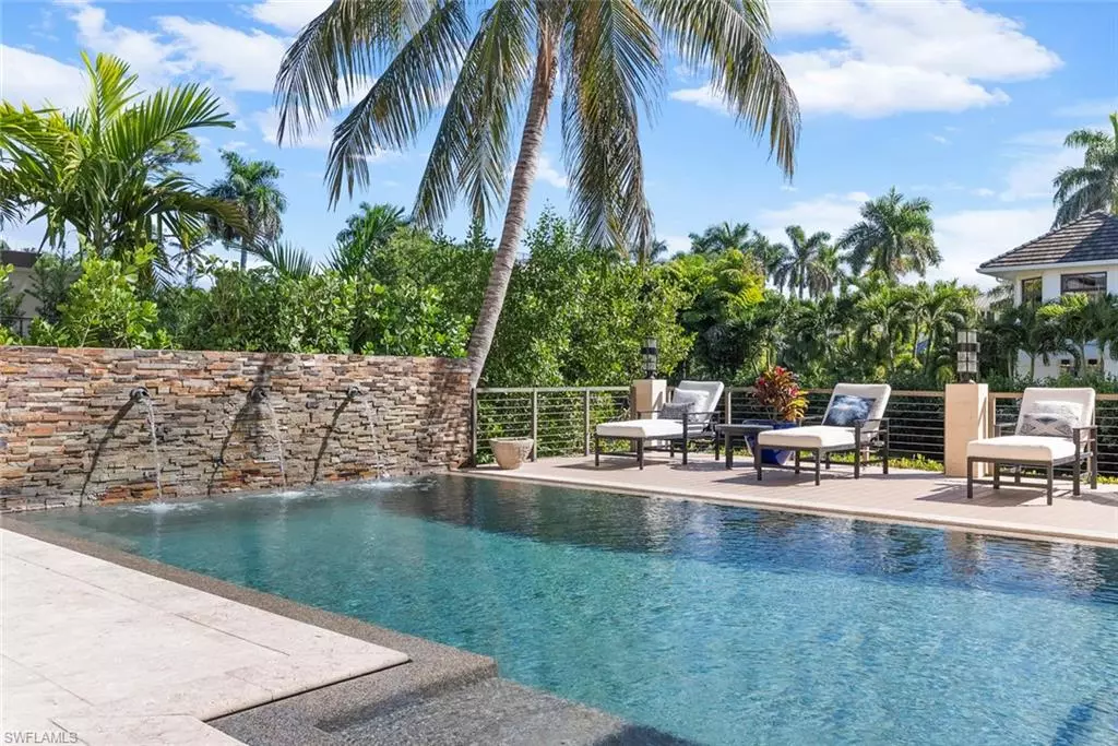 Naples, FL 34102,1441 Gulf Shore BLVD S