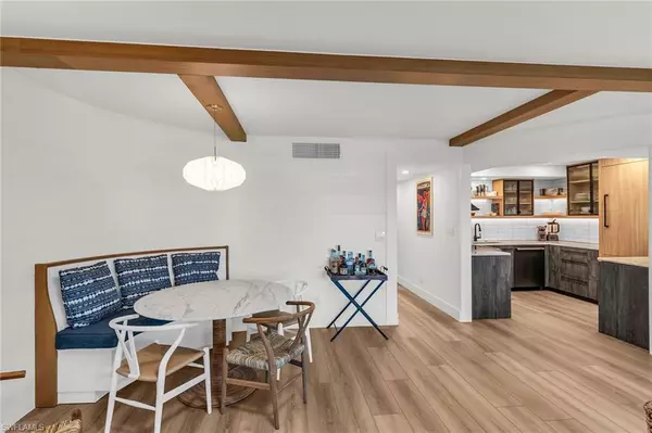 Naples, FL 34103,2401 Gulf Shore BLVD N #13