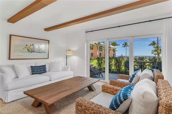 Naples, FL 34103,2401 Gulf Shore BLVD N #13