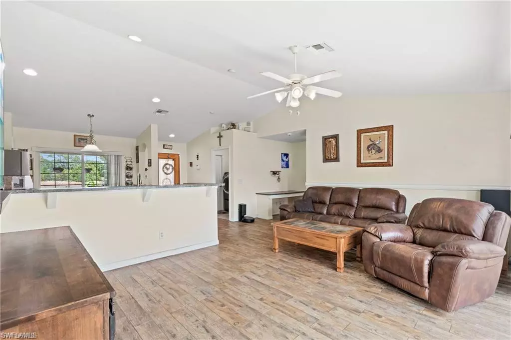 Lehigh Acres, FL 33976,3303 32nd ST SW