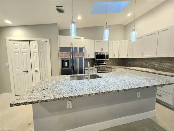 Fort Myers, FL 33908,17750 port boca CT