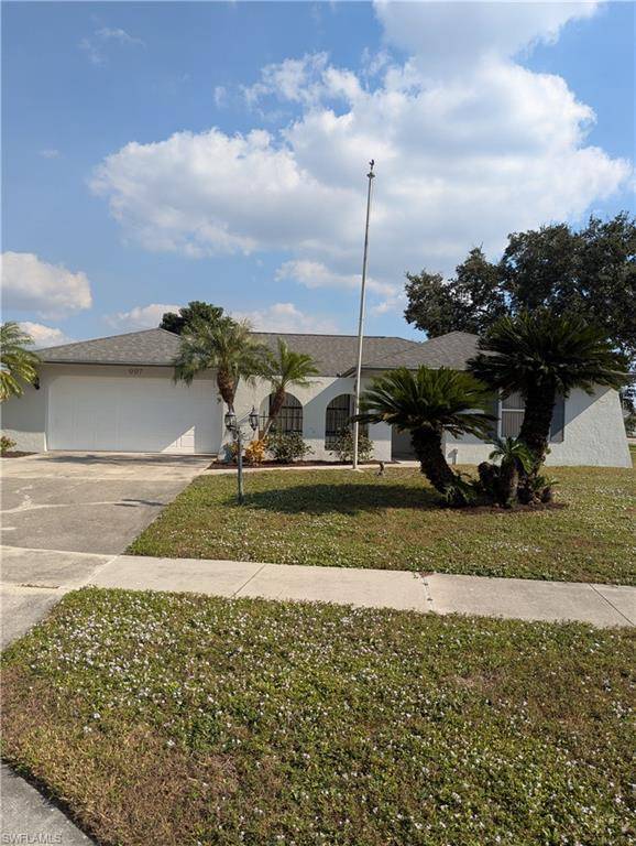 997 Charlemagne BLVD,  Naples,  FL 34112