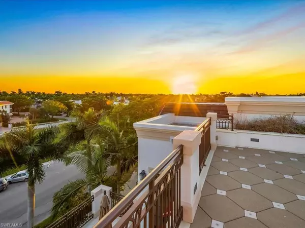 Naples, FL 34102,745 12th AVE S #102