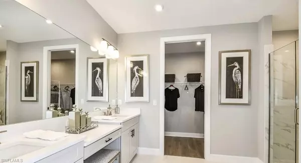 Naples, FL 34114,15323 Lucerna ST #102