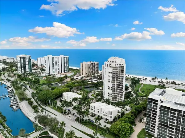 Naples, FL 34103,4021 Gulf Shore BLVD N #G7