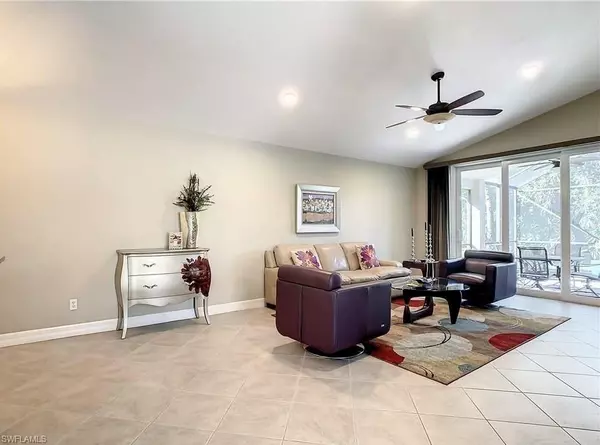 Naples, FL 34119,2025 PAINTED PALM DR