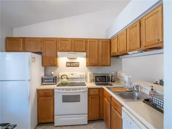 Naples, FL 34113,5857 Rattlesnake Hamm RD #204