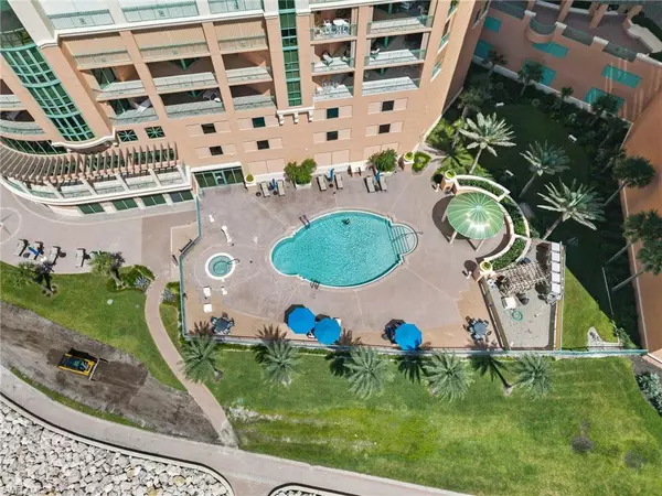 Marco Island, FL 34145,960 Cape Marco DR #1205