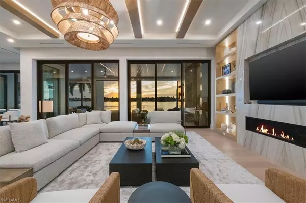 Naples, FL 34102,1640 Dolphin CT