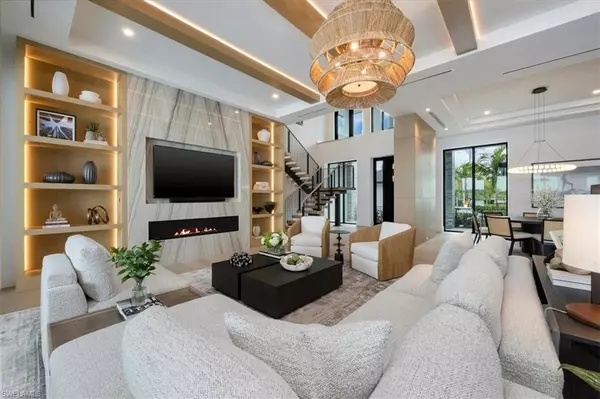 Naples, FL 34102,1640 Dolphin CT