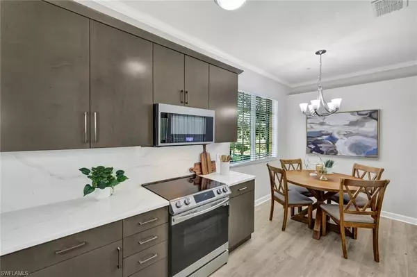 Estero, FL 33928,8597 Via Garibaldi CIR #208