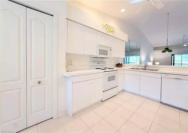 Naples, FL 34112,8355 Heritage Links CT #1624